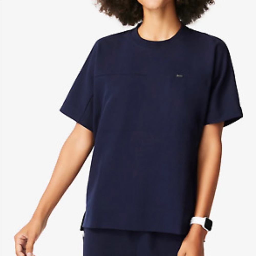 FIGS || women’s Lismore scrub top (navy)